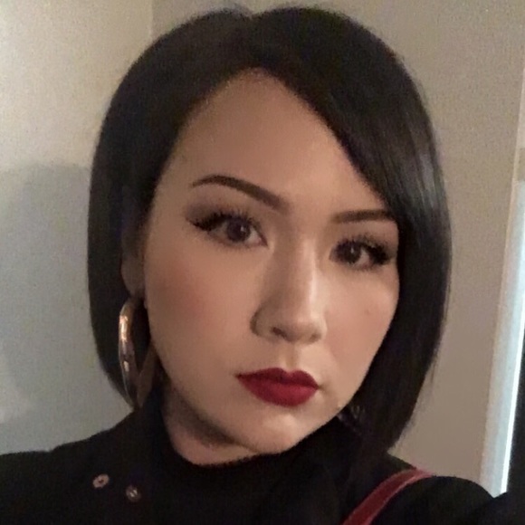 Meet your Posher, Carly - Picture 3 of 4